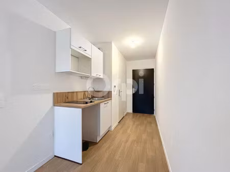 location appartement 1 pièce 26 m² à clermont (60600)  380 €