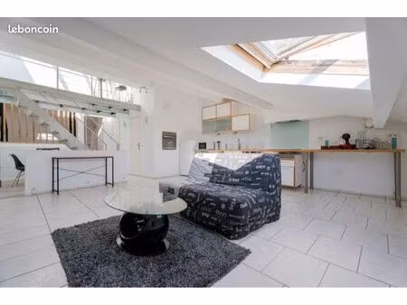 loft centre ville de hyères