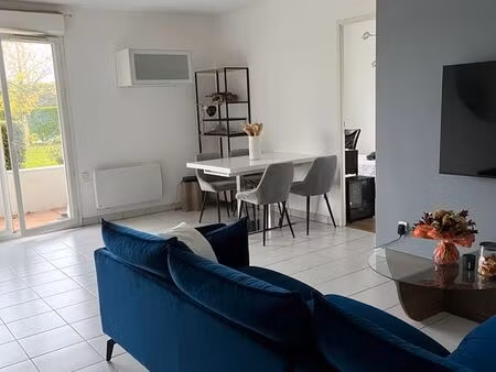 à louer – t2 bis de 55 m² à vayres