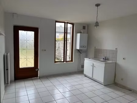 location maison 3 pièces 72.05 m² à chauny (02300)  620 €