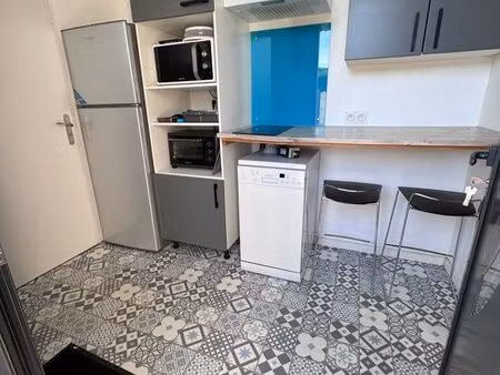 maisonnette meublée idéal étudiant.e- 1 chambre + salon-tout compris