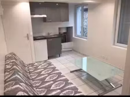 a louer montmagny  appartement de 2 pièces 25m2  proche centre ville