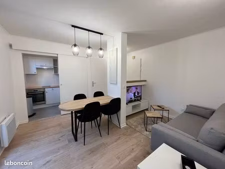 2 pièces meuble + extérieur + parking +