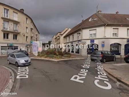 local commercial 44 m²