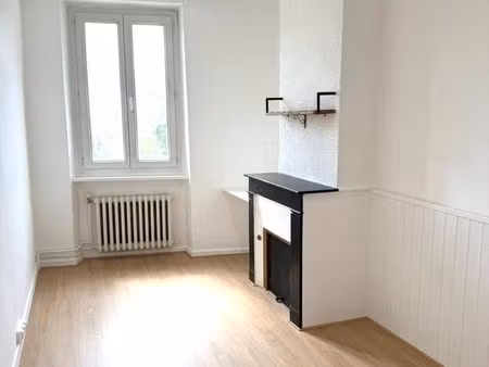 maison avec extérieur