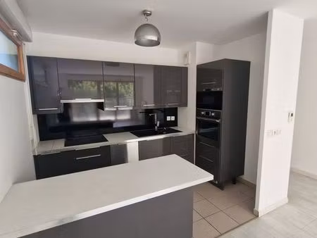 appartement 4 pièces 83m² + balcon - quartier mairie