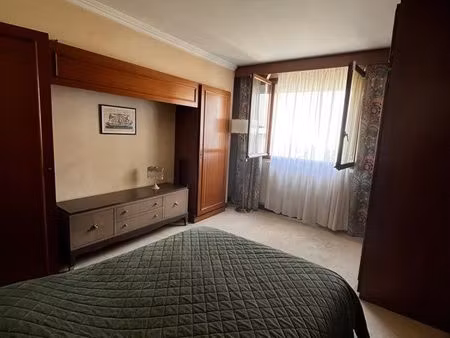 location - partie privative dans une maison avec espaces extérieurs