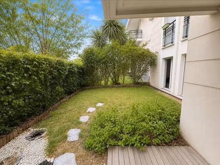 appartement - rdc - 58 10 m2 - 3 pièces - meublé