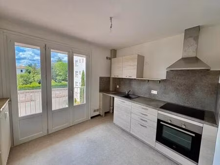 appartement t2 a louer a riorges - mairie