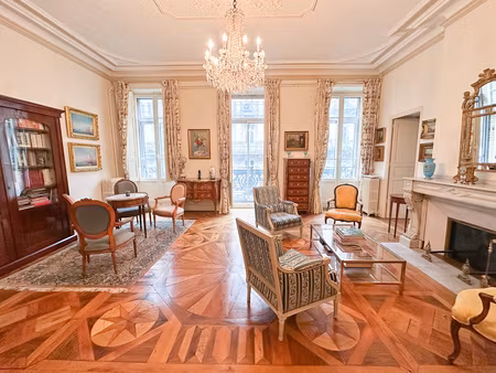 toulouse centre  appartement 187 m2
