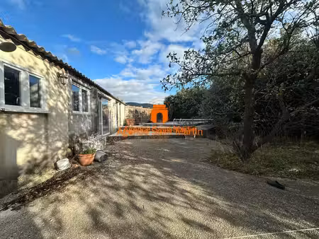 maison et local professionnel d'nviron170 m2 + dépendances