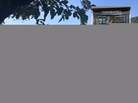 terrain constructible de 689 m²