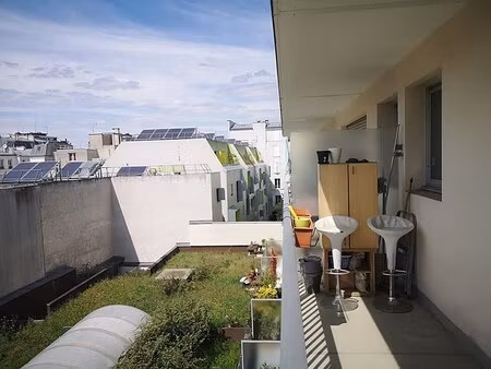 studio meublé avec terrasse  ascenseur et concierge