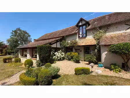 maison ancienne 3 chambres  2 salles d'eau  jardin payasager 1359m² clos  3 places de park