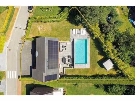 villa 4 chambres en excellent état avec piscine à jehay