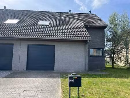 woning met 3 slaapkamers en garage