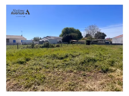 vente terrain 640 m² à les mathes (17570)  147 840 €