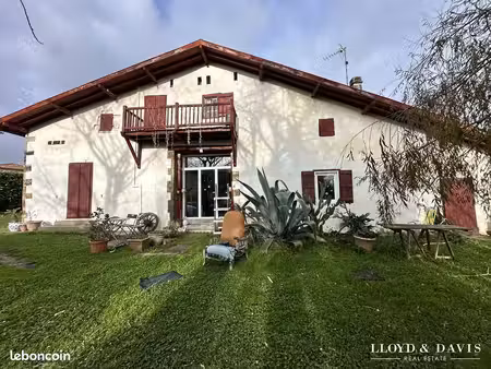 maison 6 pièces 224 m²