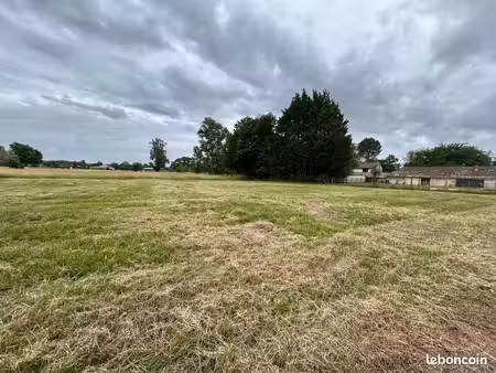 terrain 1196 m² saint-savin
