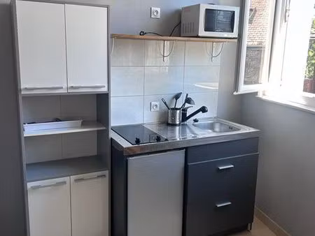 à louer studio rénové et meublé