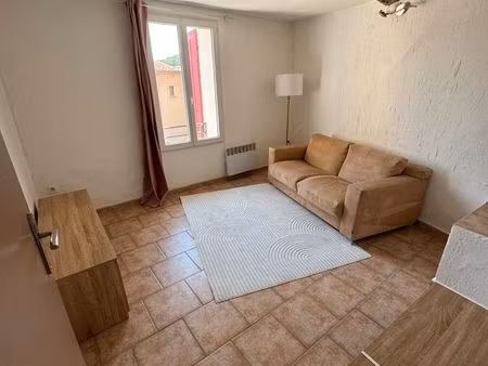 location t2 salernes