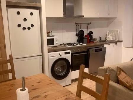 t2 meublé rénové 35 m² – centre la valette-du-var – climatisation – fibre – 850 cc