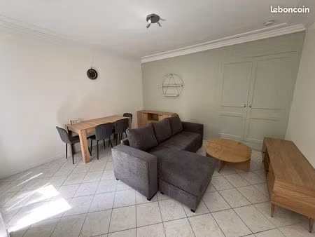 appartement meublé 47 m² – centre-ville moret-sur-loing