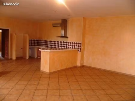 appartement 2 chambres dans mas sur bellegarde