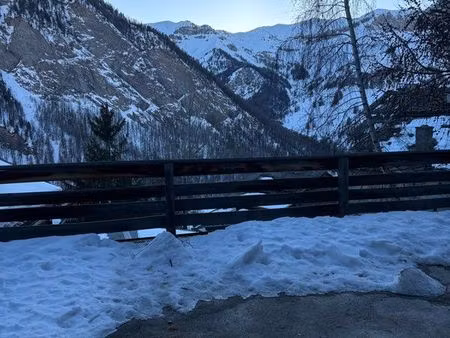 à louer – t2 meublé à saint-véran