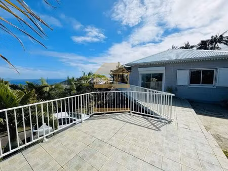 saint-joseph – maison f4 avec double garage - quartier calme
