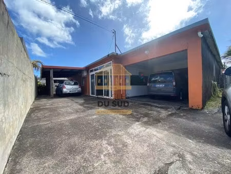 saint-joseph – maison f5/6 plain-pied – proche du centre et de la mer