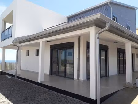 maison ste marie - 5 pièce(s) - 142.33 m2