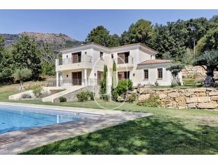maisons avec dépendances  tennis et piscines à vendre à la garde freinet