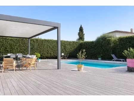 maison contemporaine 89 m² avec piscine et garage à la farlè