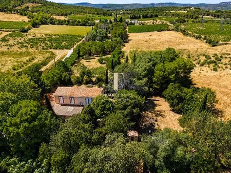 propriété familiale de caractère sur plus de 5 670 m² de ter