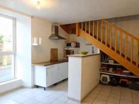 location appartement 3 pièces à plomodiern (29550) : à louer 3 pièces / 52m² plomodiern