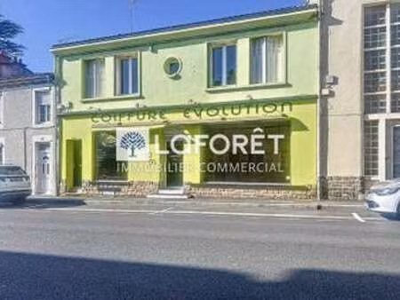 location bureaux et commerces à cerizay (79140) : à louer / 73m² cerizay