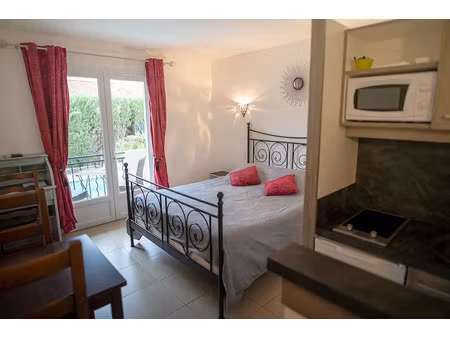 location meublée appartement 1 pièce 20 m² à le pradet (83220)  600 €