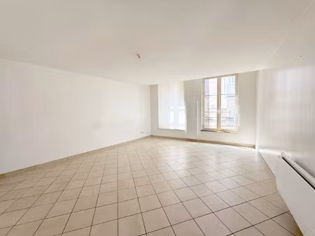 appartement t4 d'une surface de 100m² avec parking couvert