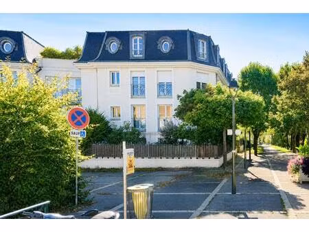 à vendre – charmant studio au coeur de noisy-le-roi