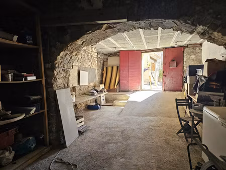 vente garage 101 m² éguilles (13510)