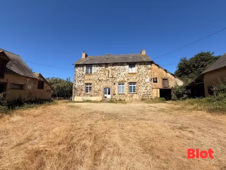 a vendre à chavagne manoir a renover avec ses dépendances en campagne proche des étangs d'