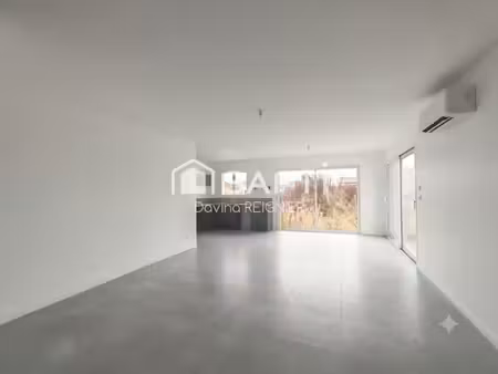 maison neuve à louer à st porchaire