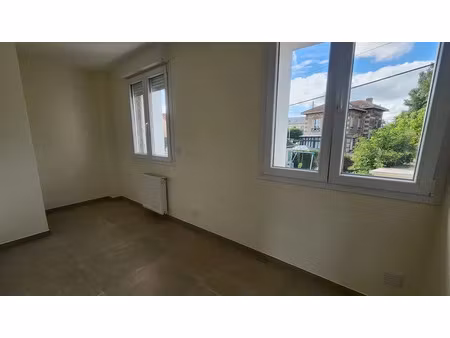 location appartement 4 pièces 67.15 m² à les mureaux (78130)  1 000 €