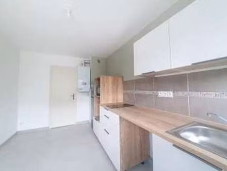 location appartement 2 pièces meublé à ancenis-saint-géréon (44150) : à louer 2 pièces meu