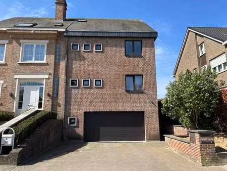 duplex appartement situé au calme