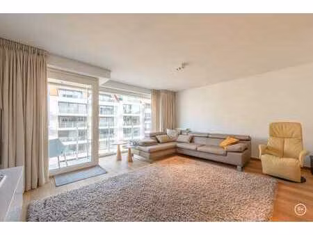 non meublé - appartement récent avec une belle largeur de f