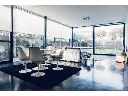 maison d’architecte indépendante avec 2 chambres et jardin