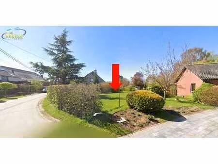 magnifique terrain à bâtir au cœur d’une rue tranquille