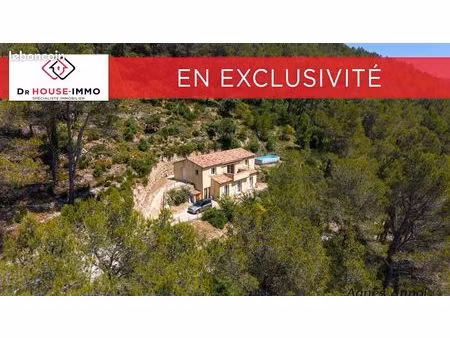 villa 5 pièces 160 m²
